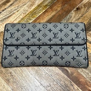 Denim Louis Vuitton Mini Lin International wallet